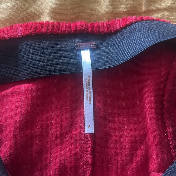 Free people Slim Pull On Velvet in Red size Small - Picture 5 of 5